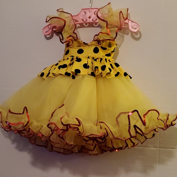 Small Child Art Stone Yellow Polka Dot Toddler 👧 Dress - Picture 2 of 3